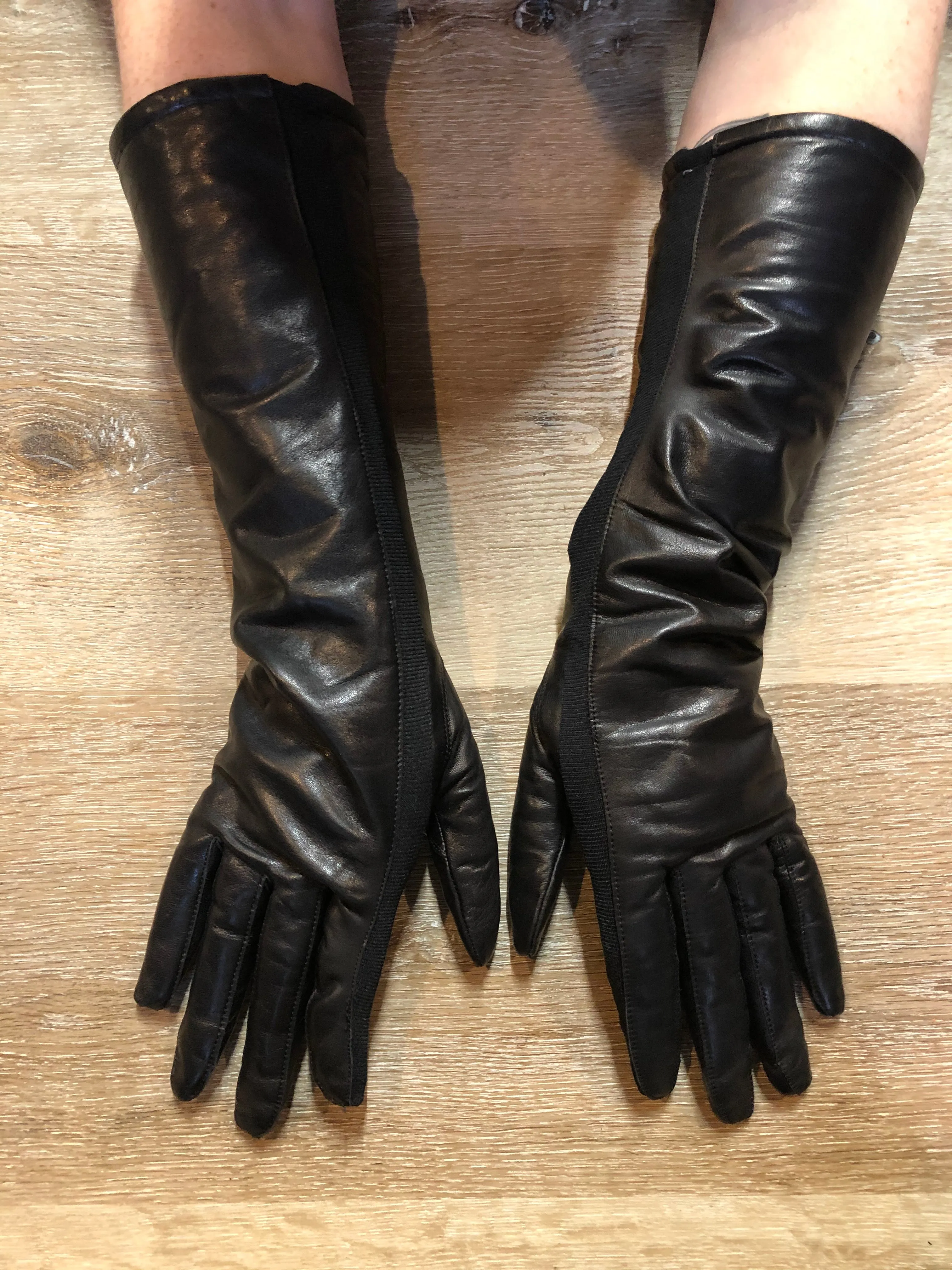 Black Leather Three-Quarter Length Gloves with Stretch SOLD